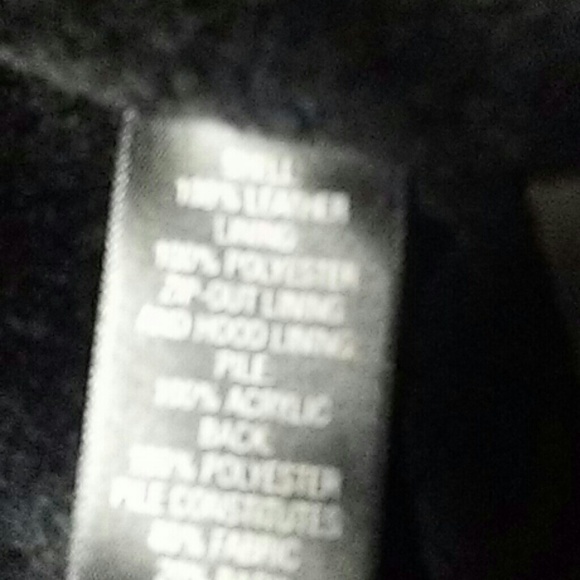 Leather jacket like new has detachable liner and h - Picture 3 of 7